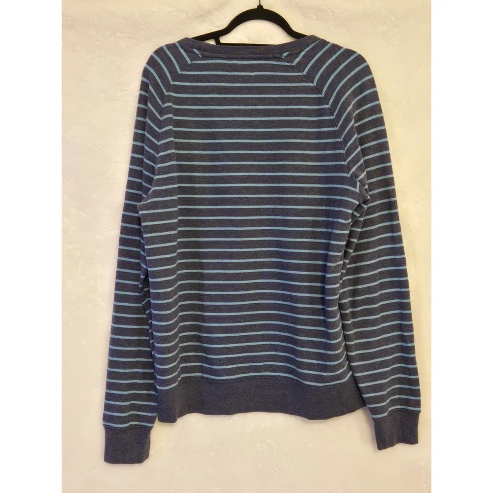 L.L.‎ Bean Mens Medium Blue Long Sleeve Shirt Crew Neck Striped